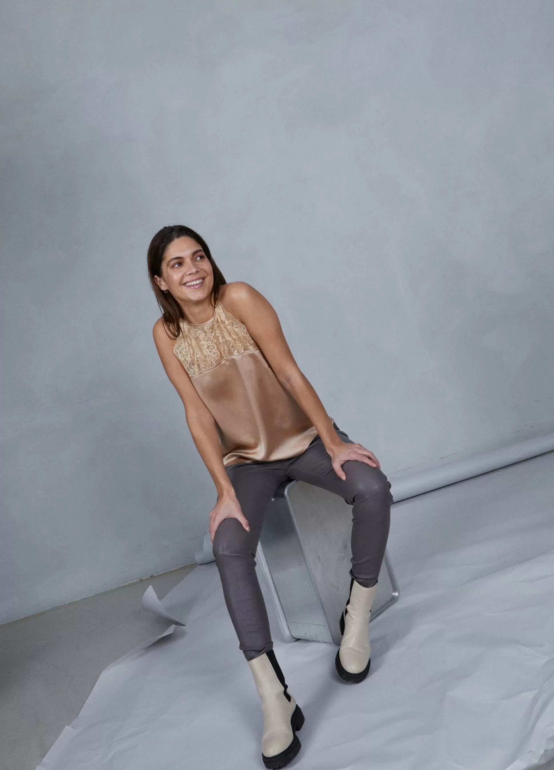 Coster Copenhagen Cc Heart Leggings In Leather Grey Mud Hot