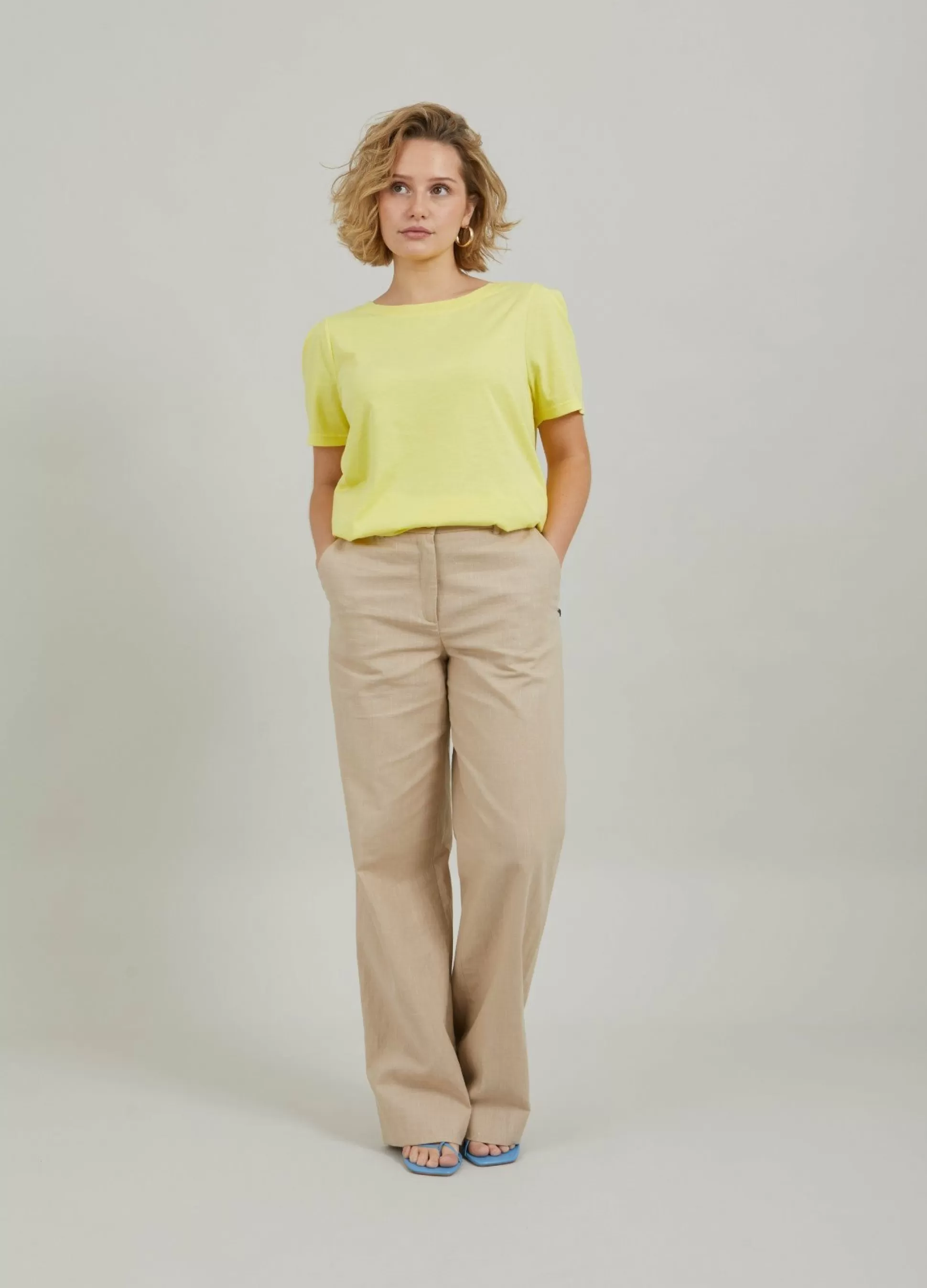 Coster Copenhagen T-Shirt W. Pleats Warm Lemon Cheap